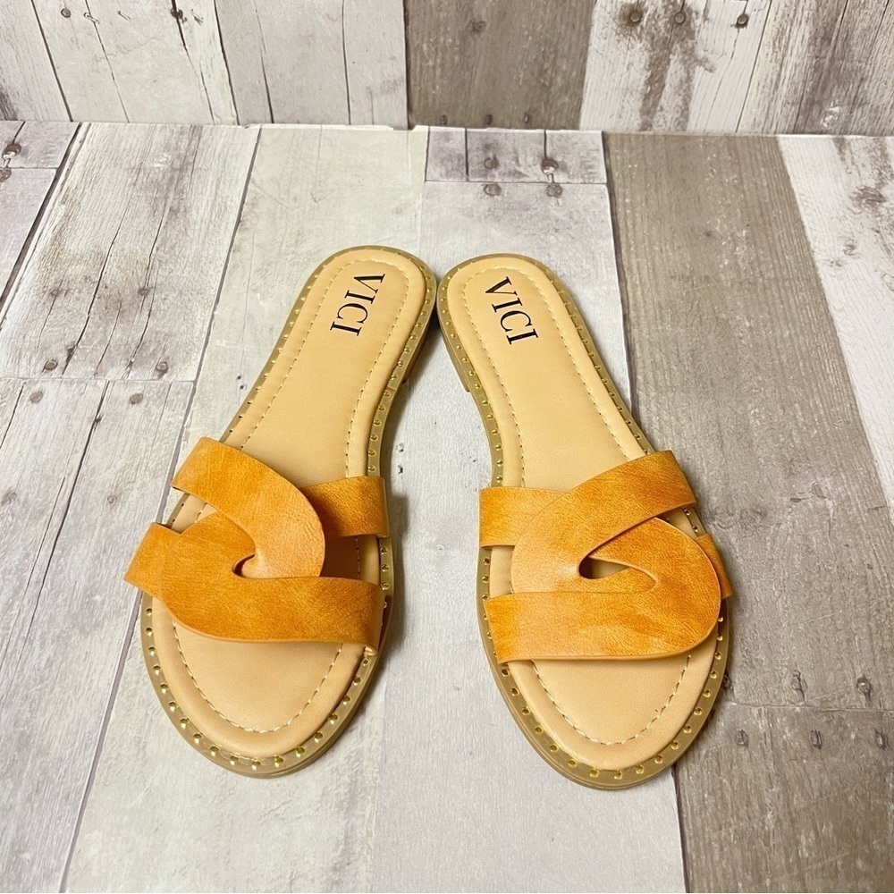 NWOT Vici Brianne Twisted Faux Leather Sandal Size 8 - Picture 11 of 13